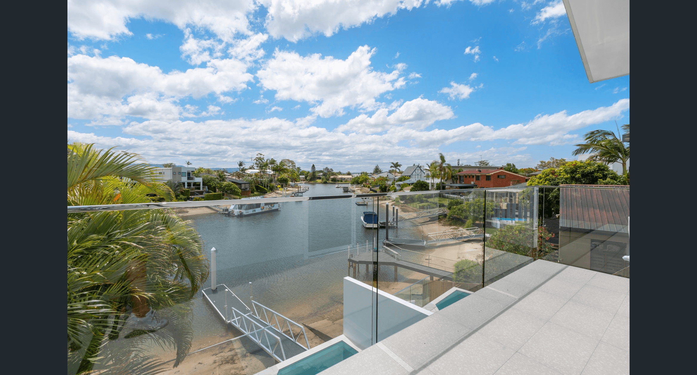 16 Conifer Crescent, BROADBEACH WATERS, QLD 4218