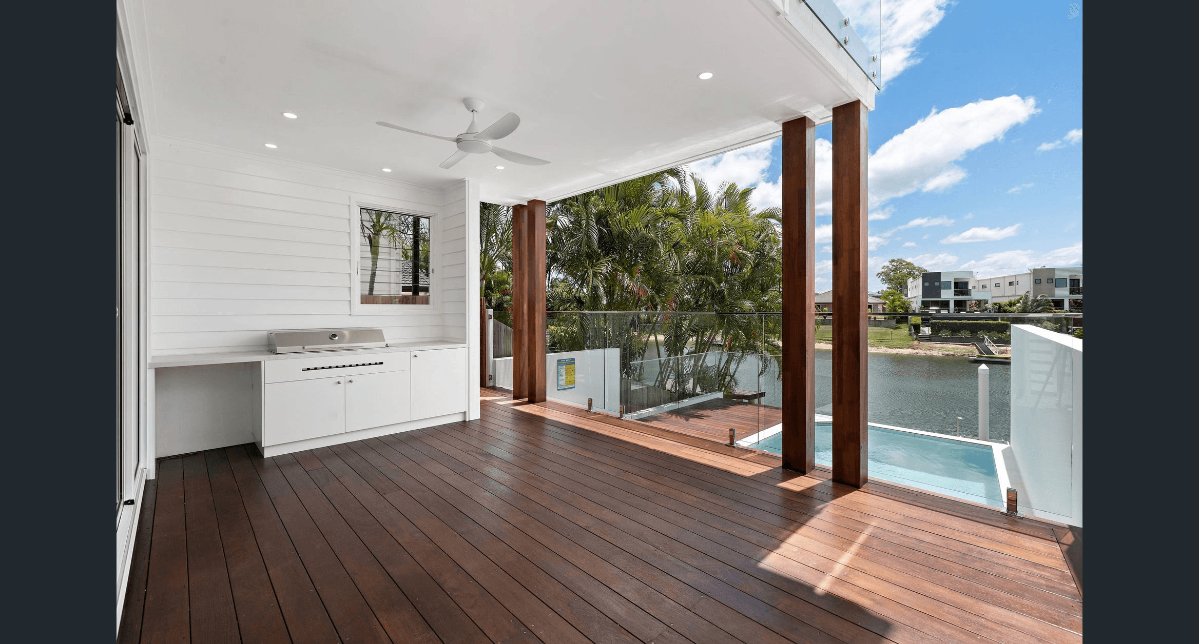 16 Conifer Crescent, BROADBEACH WATERS, QLD 4218