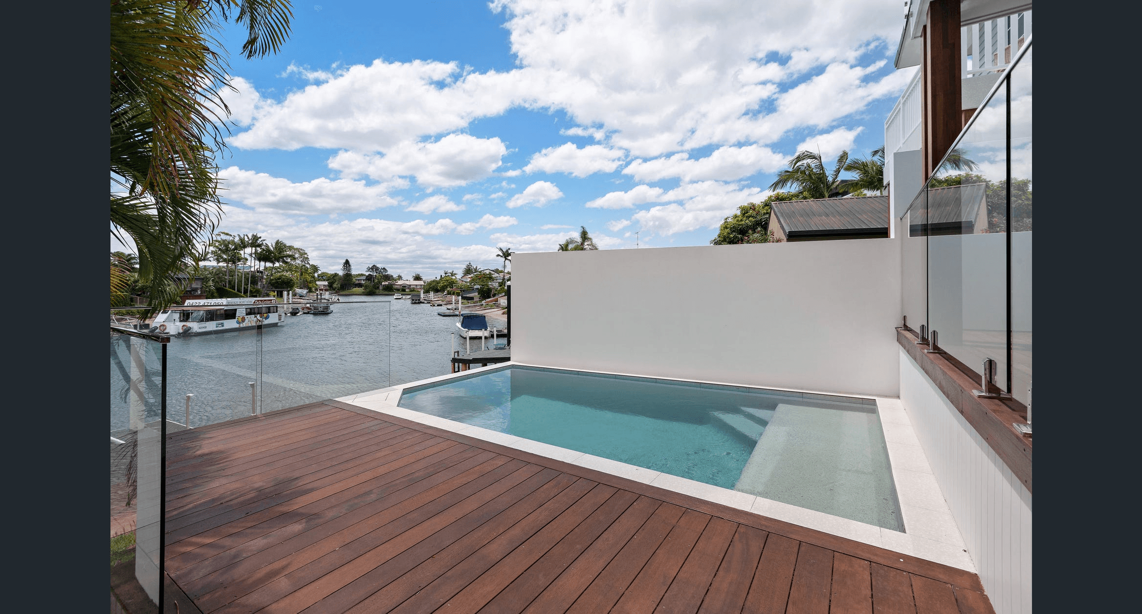 16 Conifer Crescent, BROADBEACH WATERS, QLD 4218