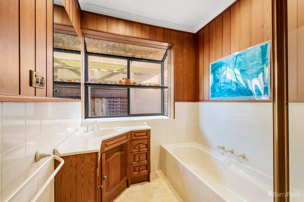 12 Marcus Road, TEMPLESTOWE LOWER, VIC 3107