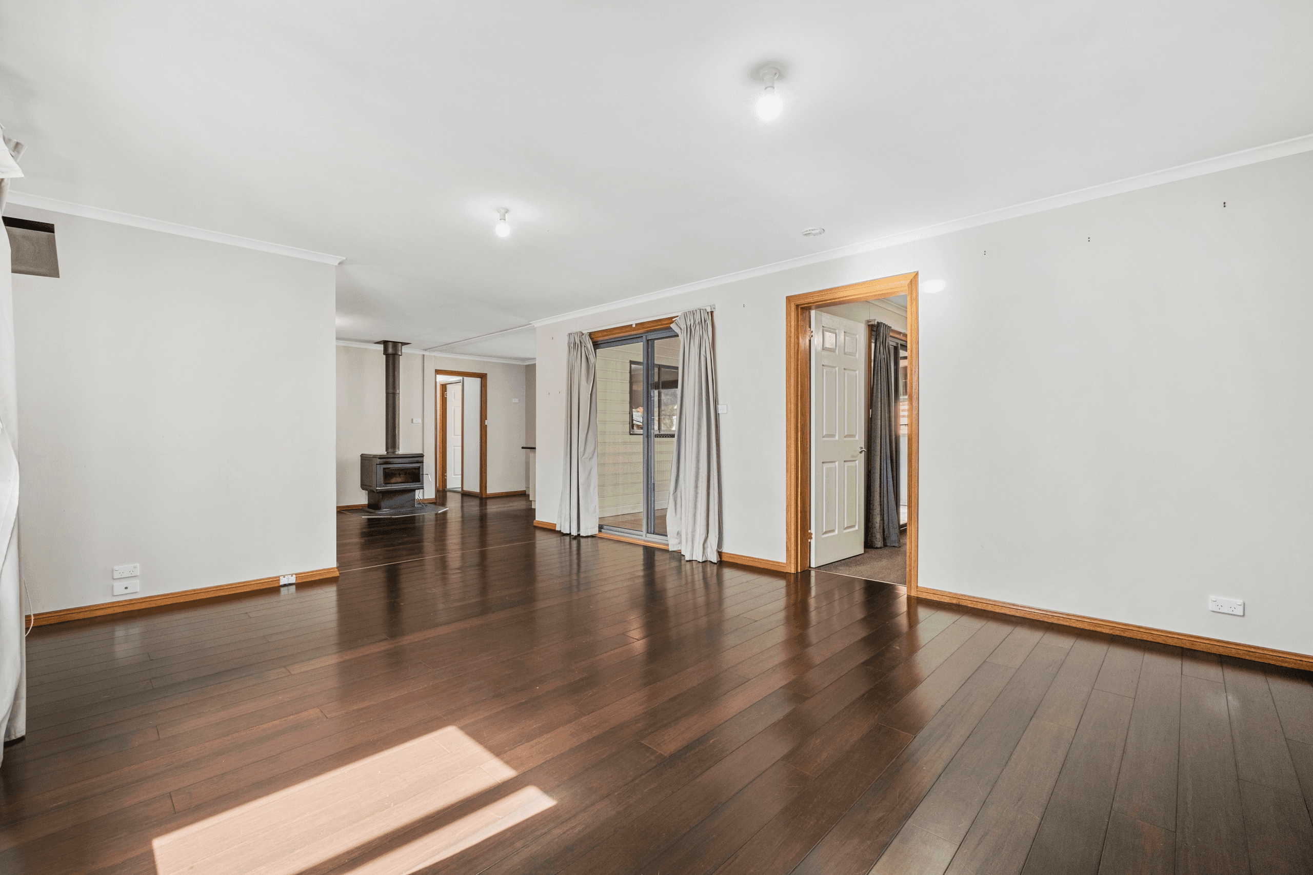 28 Foxlow Street, Captains Flat, NSW 2623
