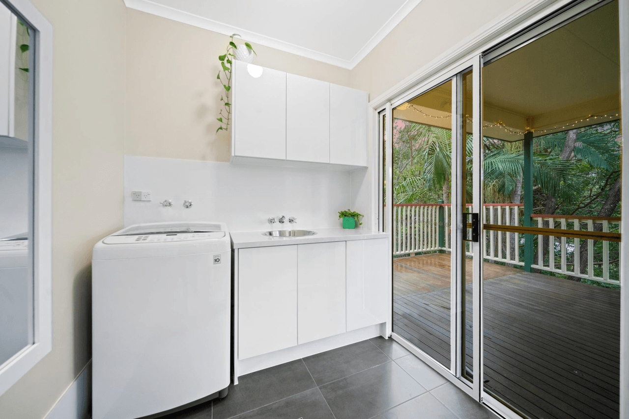 15 Wattlebird Court, CURRUMBIN VALLEY, QLD 4223