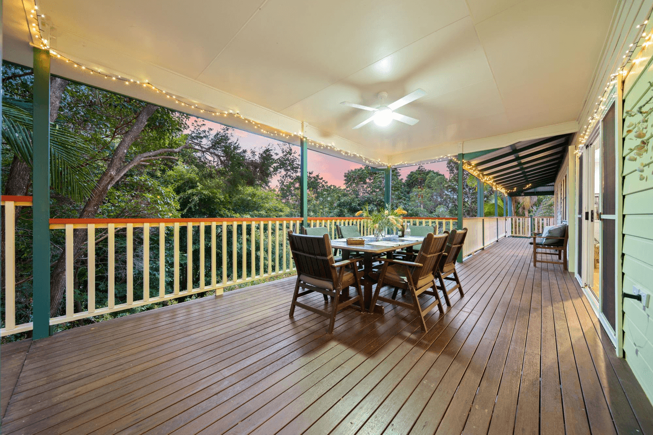 15 Wattlebird Court, CURRUMBIN VALLEY, QLD 4223