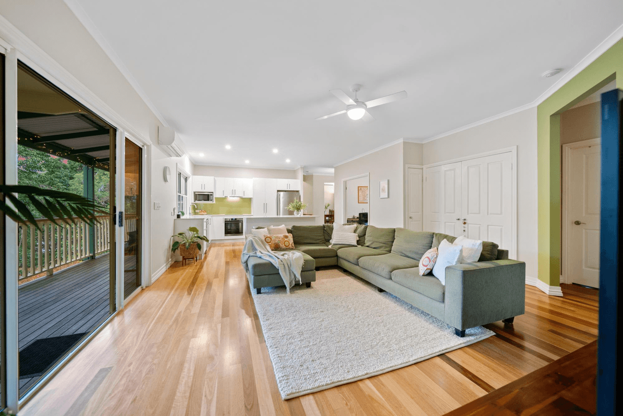 15 Wattlebird Court, CURRUMBIN VALLEY, QLD 4223