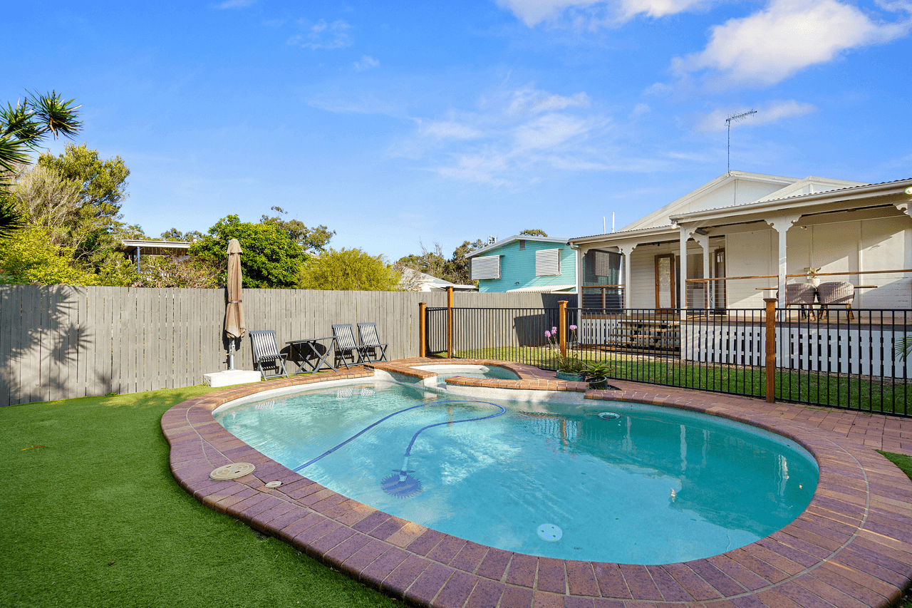 9 Daniel Street, LOTA, QLD 4179