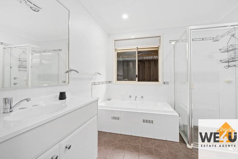 70 Sapphire Circuit, Quakers Hill, NSW 2763