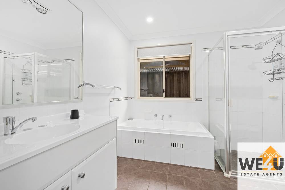 70 Sapphire Circuit, Quakers Hill, NSW 2763