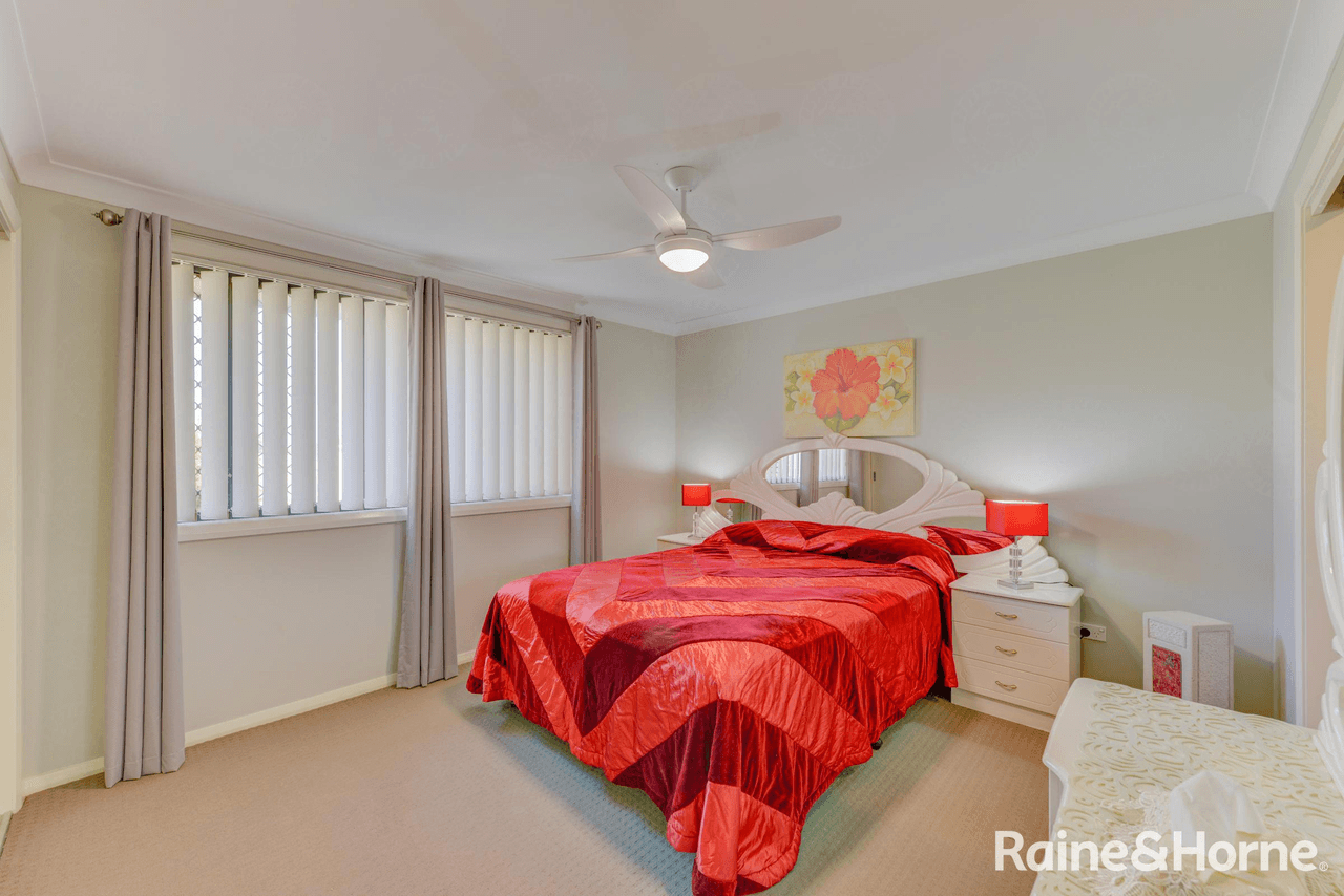 27 Orley Drive, TAMWORTH, NSW 2340