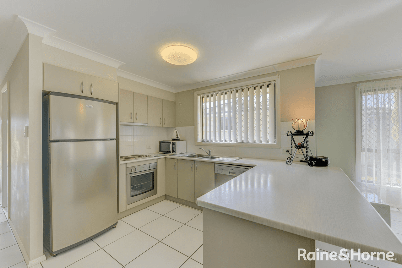 27 Orley Drive, TAMWORTH, NSW 2340