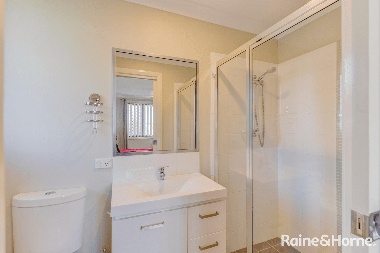 27 Orley Drive, TAMWORTH, NSW 2340