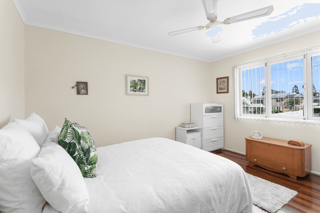 4 Robel Street, STRATHPINE, QLD 4500