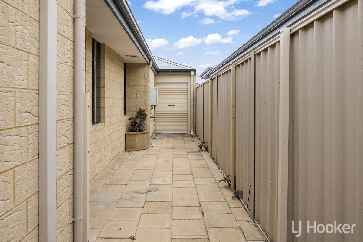 10 Yacht Way, TWO ROCKS, WA 6037