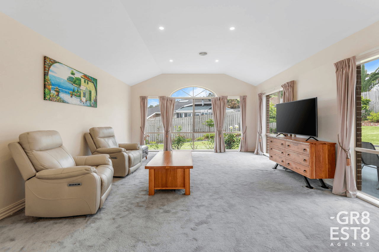 66 Montbrae Circuit, NARRE WARREN NORTH, VIC 3804