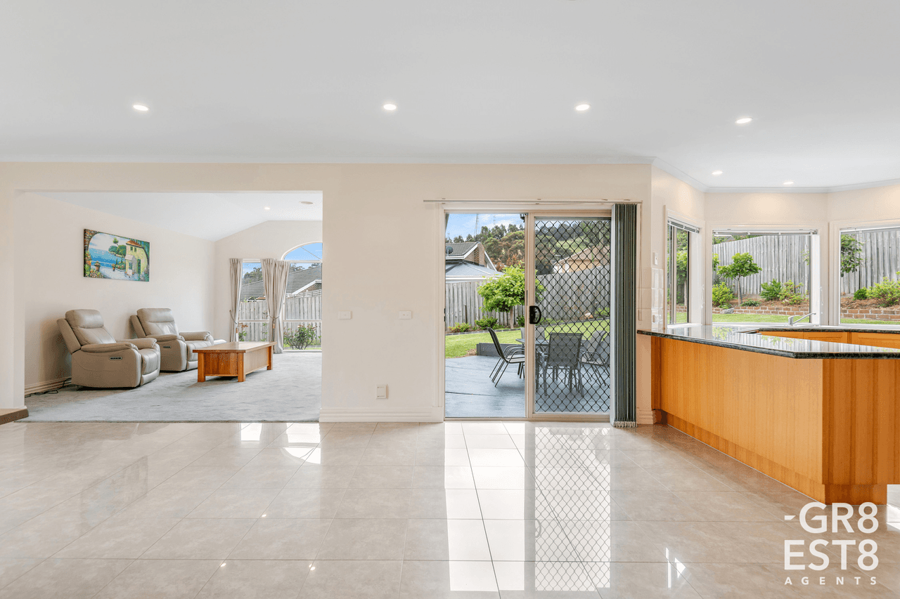 66 Montbrae Circuit, NARRE WARREN NORTH, VIC 3804