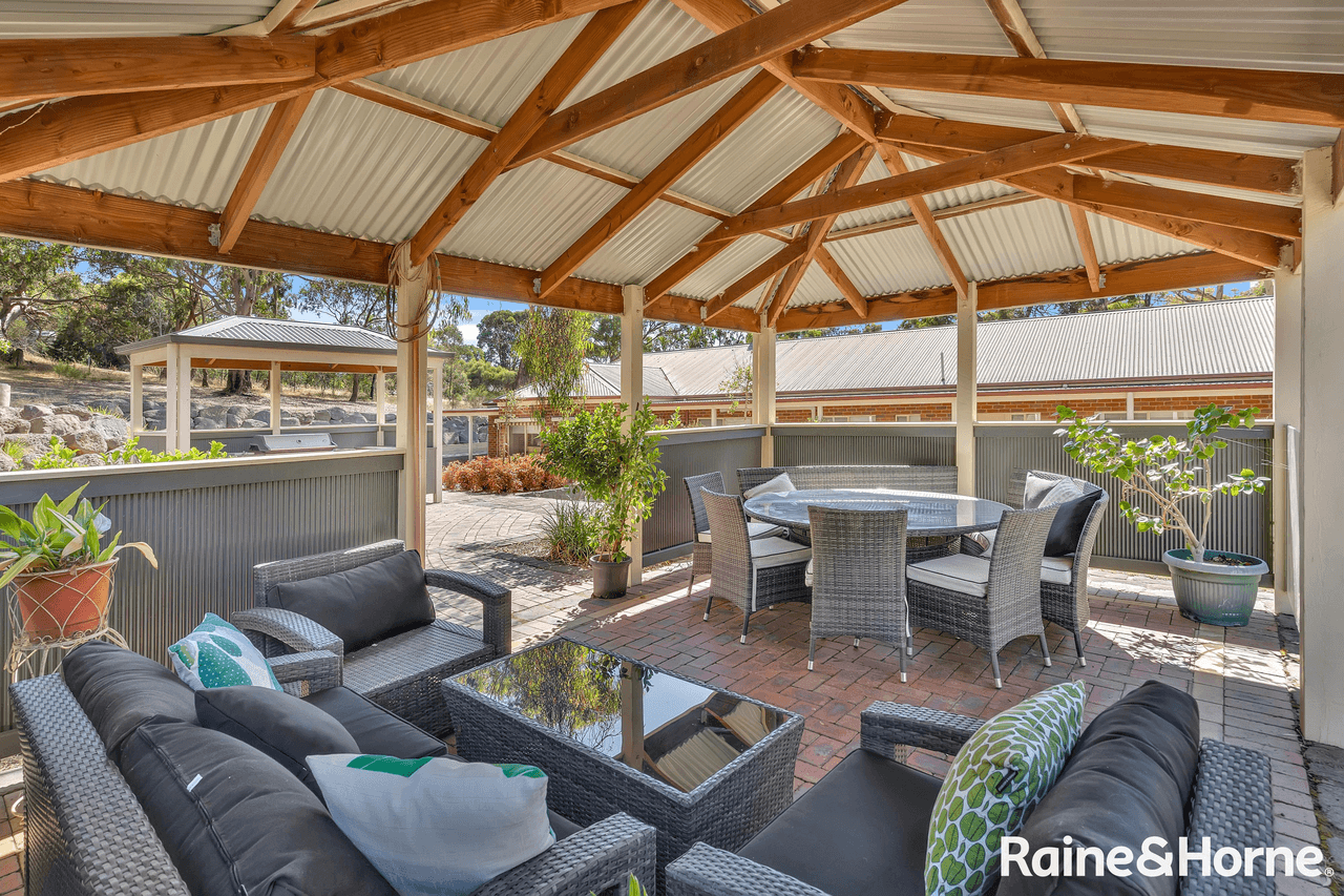 35 Webb Court, SUNBURY, VIC 3429