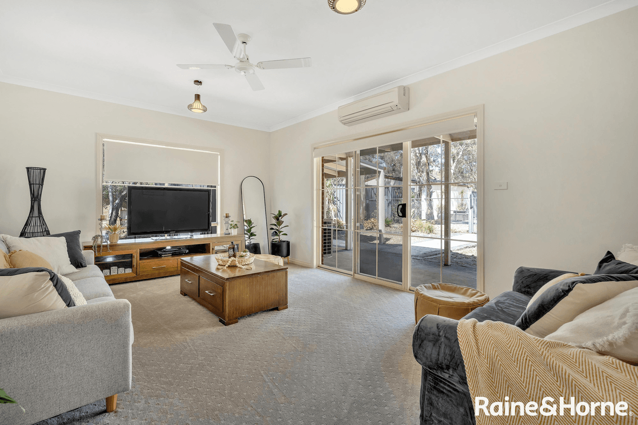 35 Webb Court, SUNBURY, VIC 3429