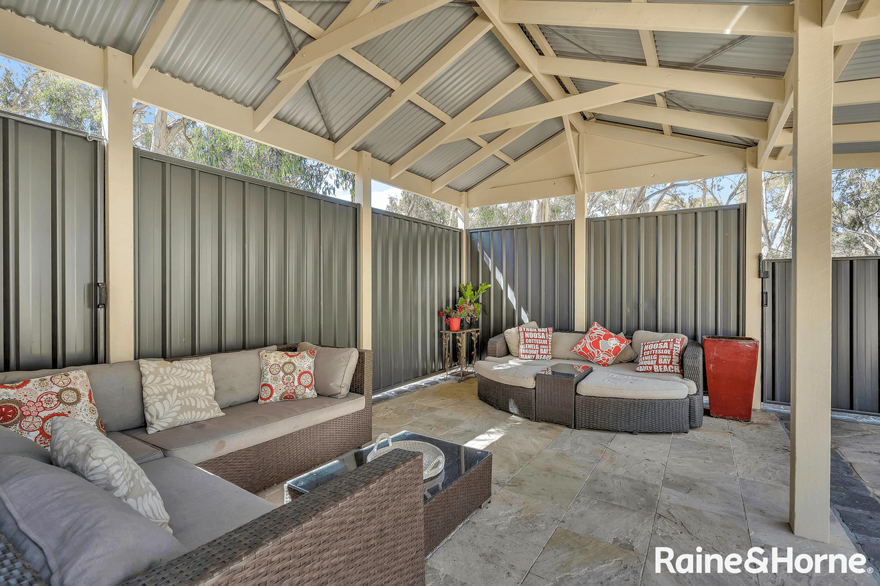 35 Webb Court, SUNBURY, VIC 3429