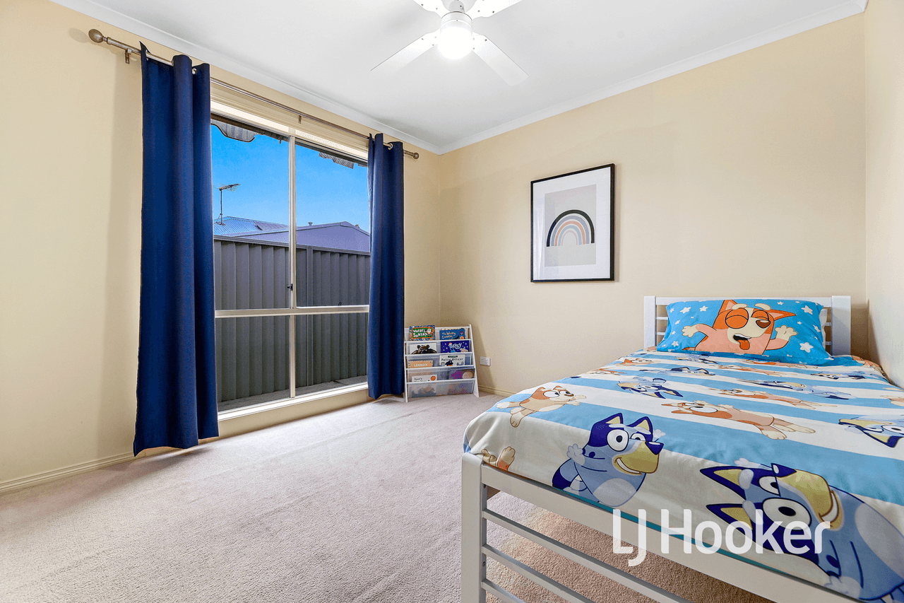 11 Buchan Green, PAKENHAM, VIC 3810