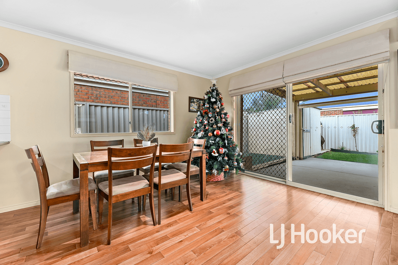 11 Buchan Green, PAKENHAM, VIC 3810