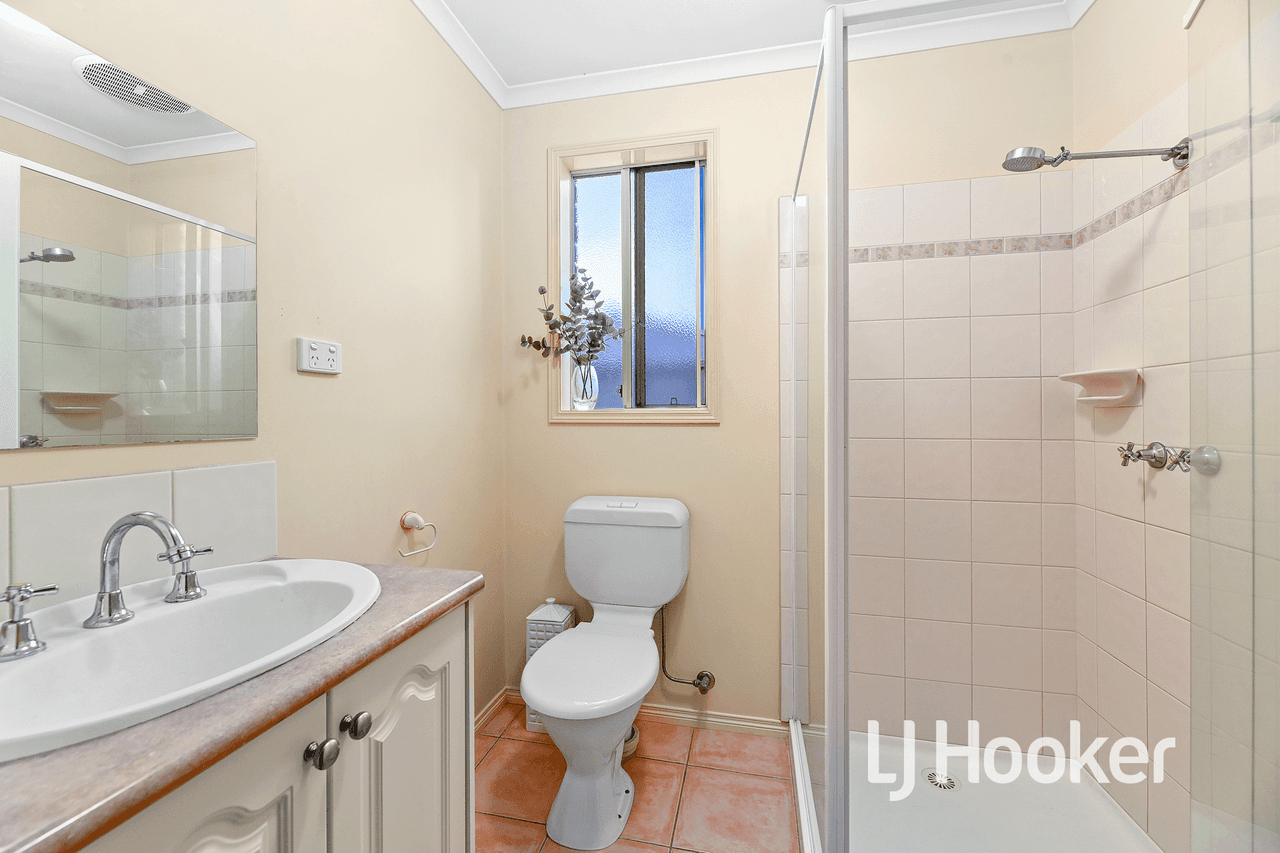 11 Buchan Green, PAKENHAM, VIC 3810