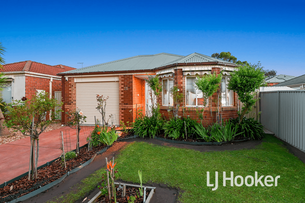 11 Buchan Green, PAKENHAM, VIC 3810