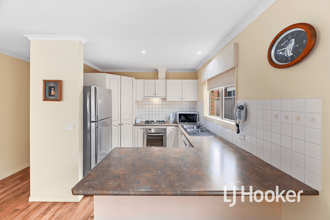 11 Buchan Green, PAKENHAM, VIC 3810