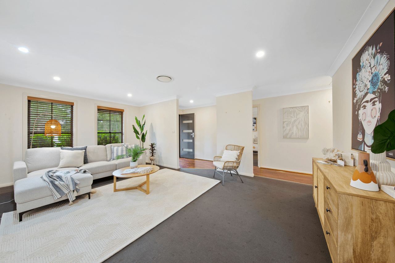 2 Billabong Drive, CAMERON PARK, NSW 2285