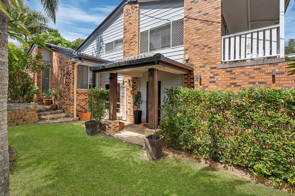 4 Gills Close, ROCHEDALE SOUTH, QLD 4123