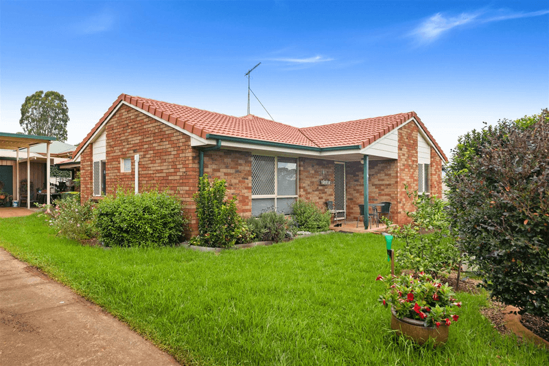 16 Dyson Drive, DARLING HEIGHTS, QLD 4350