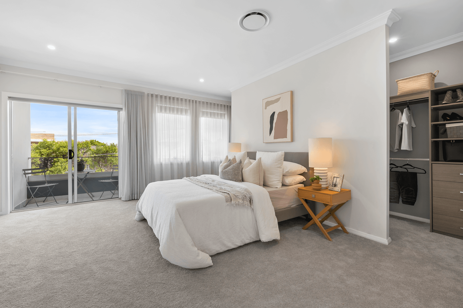 9 Parkview Avenue, Picnic Point, NSW 2213