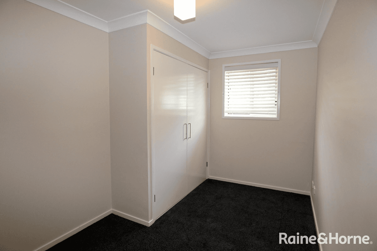 2A Loth Street, ASHMONT, NSW 2650