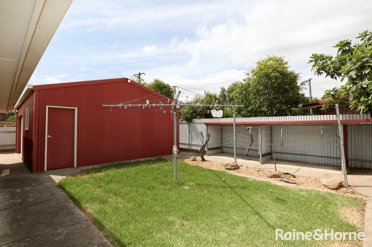 2A Loth Street, ASHMONT, NSW 2650