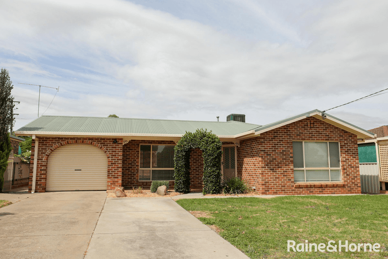 2A Loth Street, ASHMONT, NSW 2650