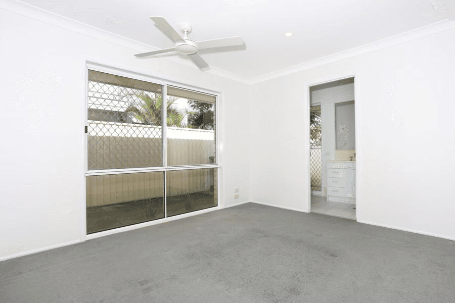 2/19 Tallebudgera Drive, PALM BEACH, QLD 4221