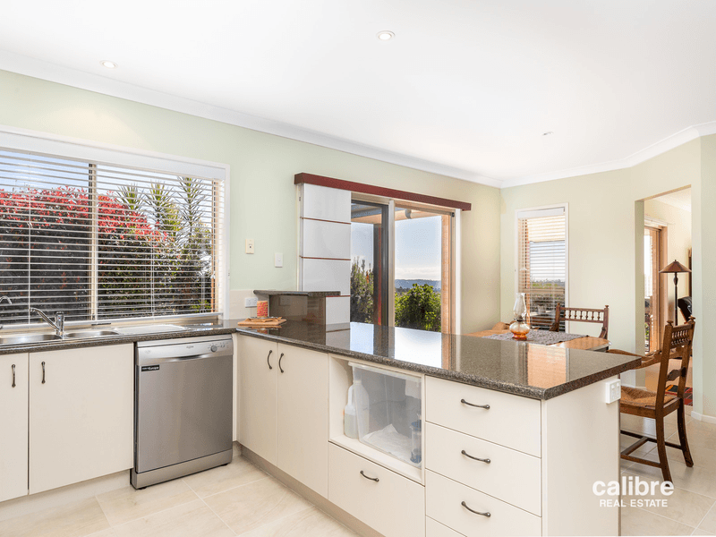 32 Lorikeet Lane, Maleny, QLD 4552