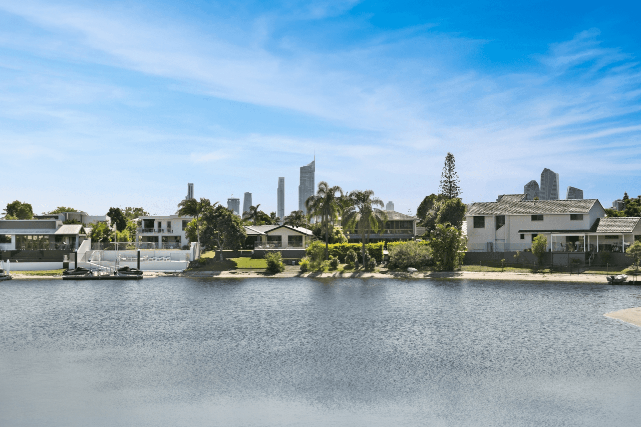 69 Hooker Boulevard, BROADBEACH WATERS, QLD 4218