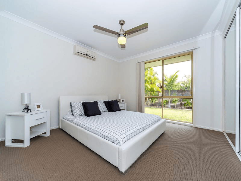 1/23 Coventry Court, LABRADOR, QLD 4215