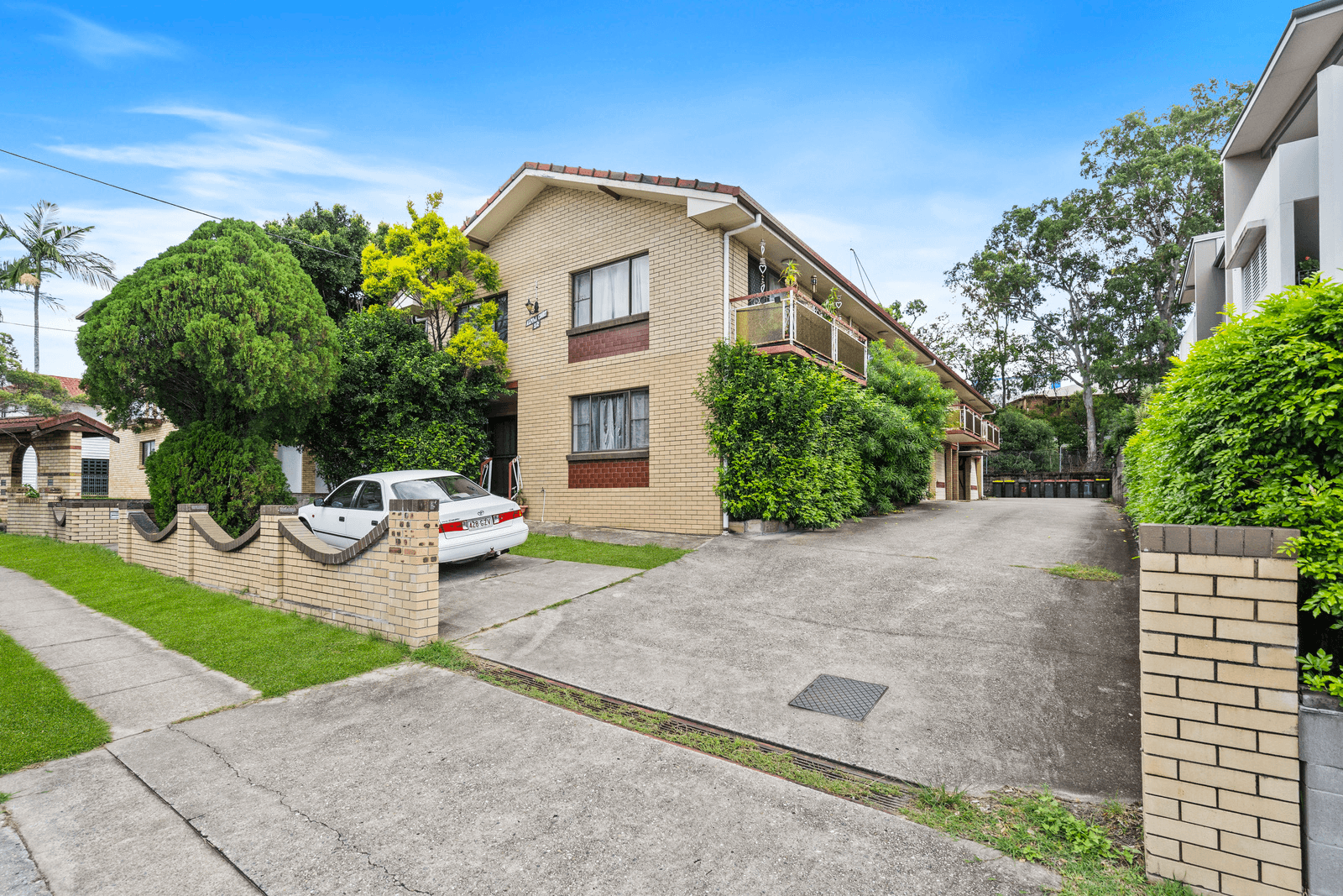 52 Hilltop Ave, CHERMSIDE, QLD 4032