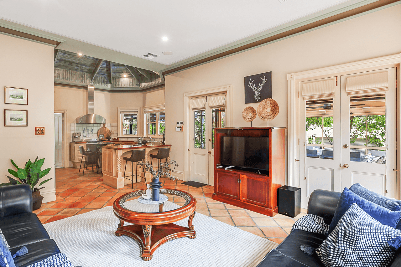 10 Graham Place, PROSPECT, SA 5082