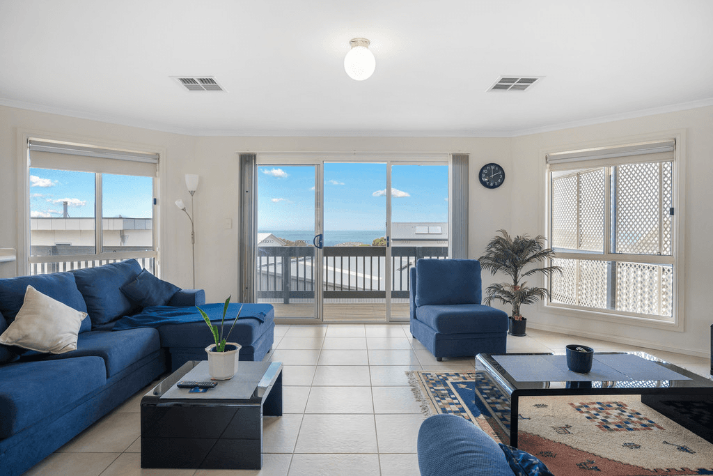 4 BARTON Court, ENCOUNTER BAY, SA 5211