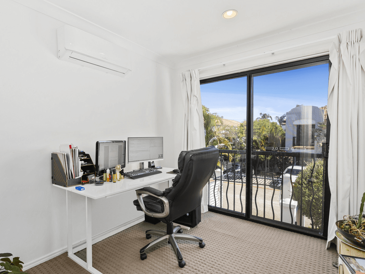 301/2214 Gold Coast Highway, Mermaid Waters, QLD 4218