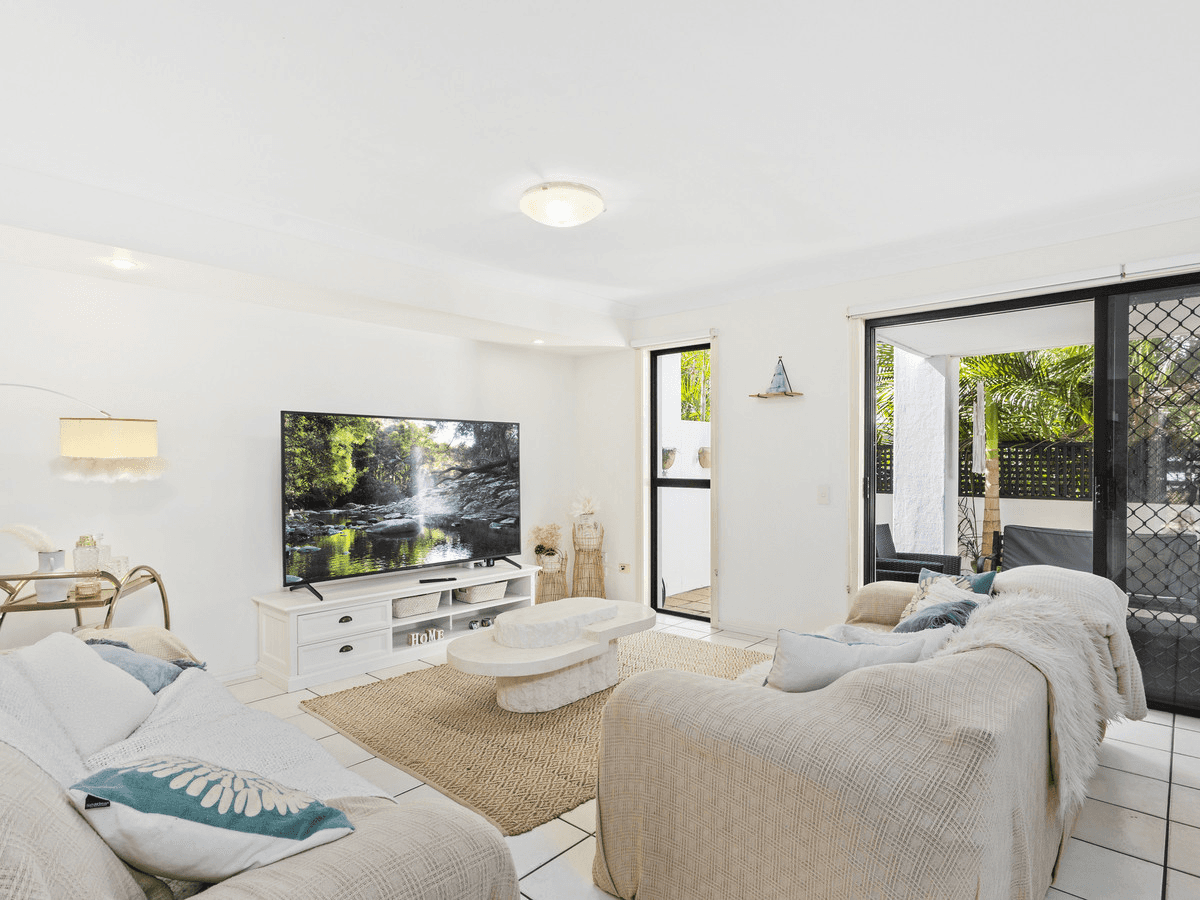 301/2214 Gold Coast Highway, Mermaid Waters, QLD 4218