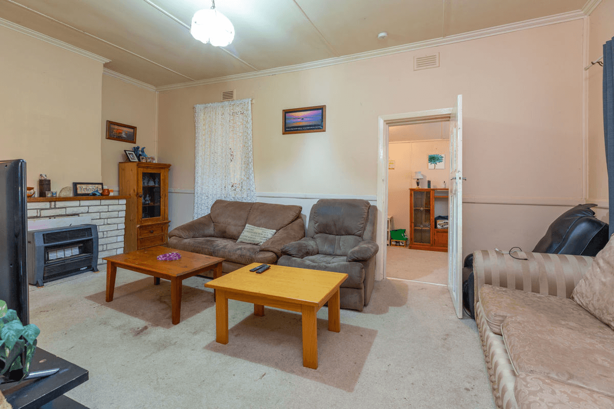 56 Comer St,, HENTY, NSW 2658