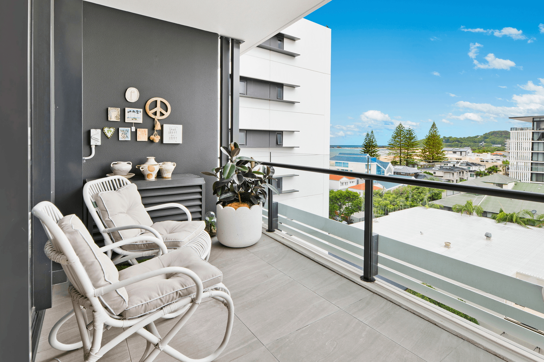 709/6 Palm Beach Avenue, PALM BEACH, QLD 4221