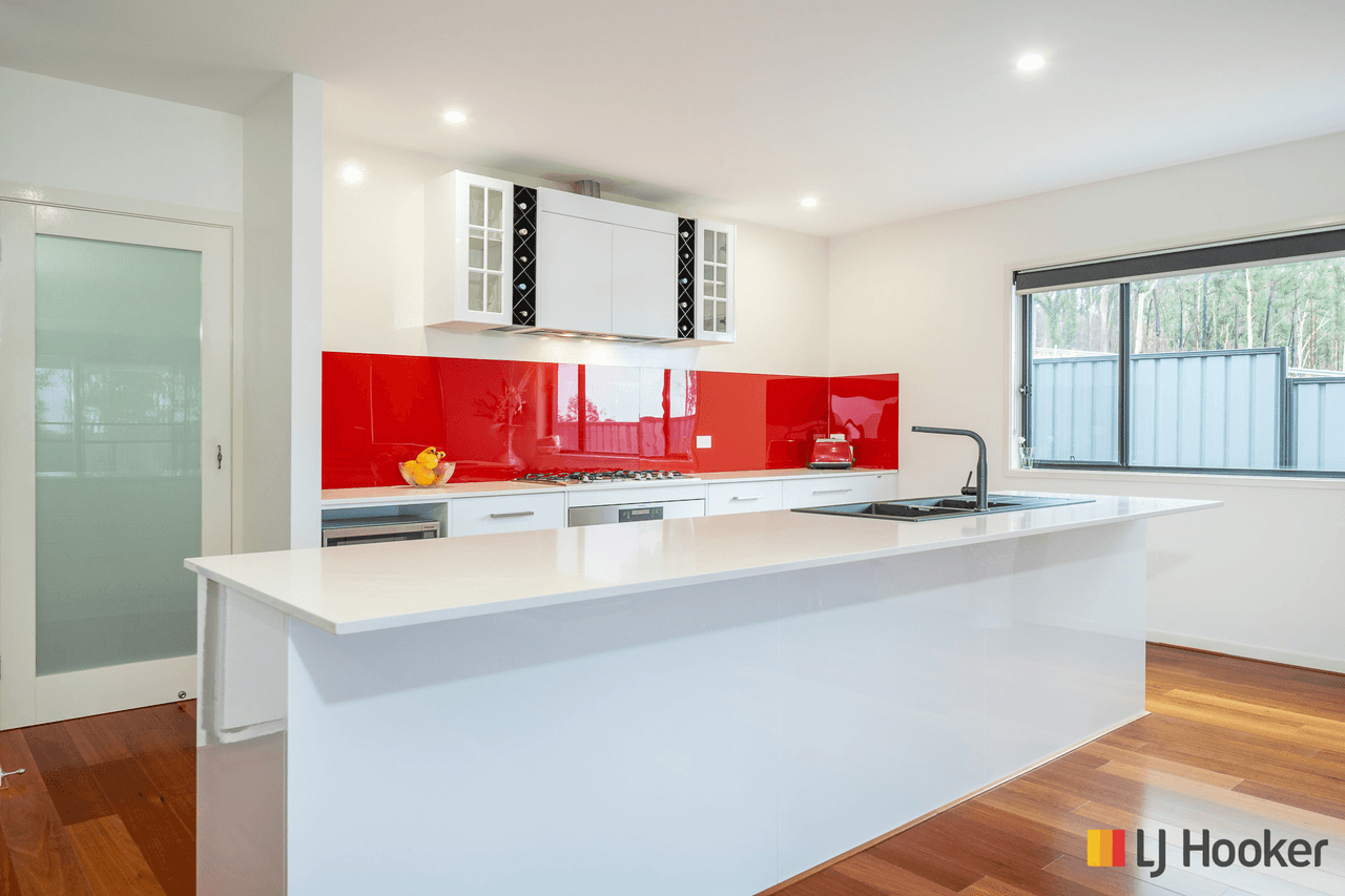 23 Bowerbird Place, MALUA BAY, NSW 2536