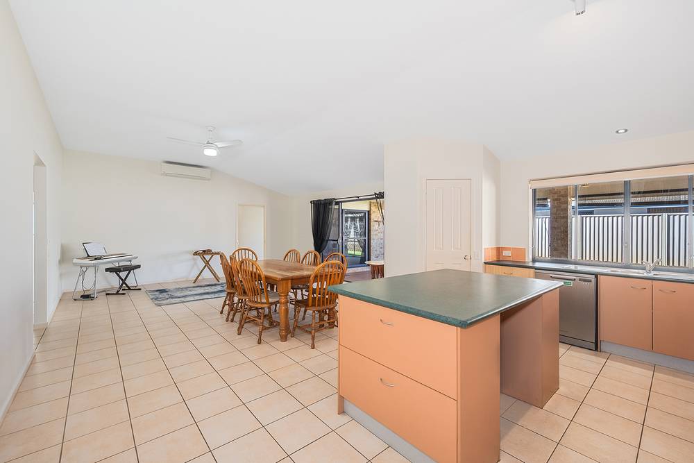 31 Mariner Boulevard, DECEPTION BAY, QLD 4508