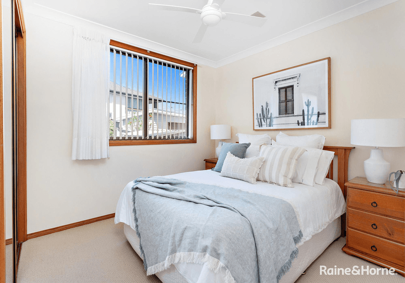 16 Gwinganna Avenue, KIAMA, NSW 2533