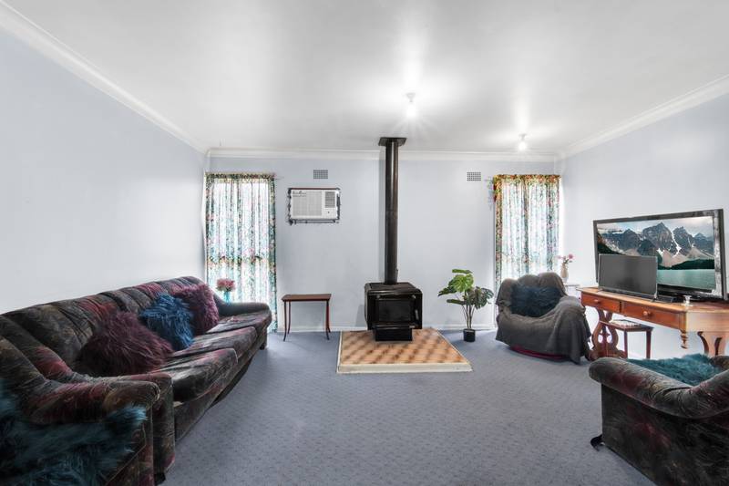 3 Palau Crescent, Lethbridge Park, NSW 2770