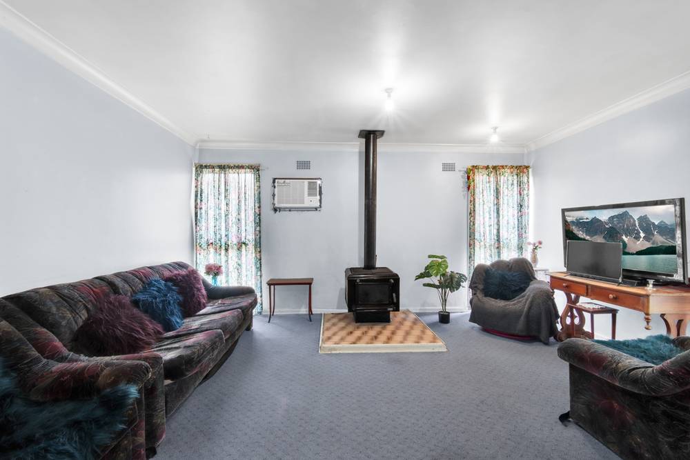 3 Palau Crescent, Lethbridge Park, NSW 2770