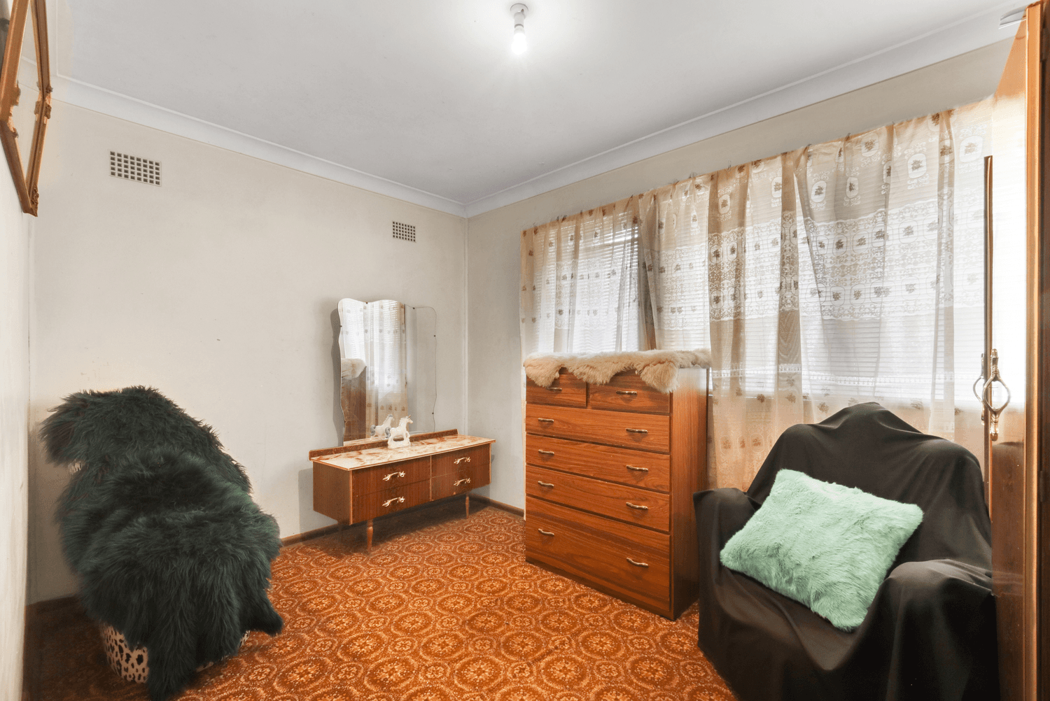 3 Palau Crescent, Lethbridge Park, NSW 2770